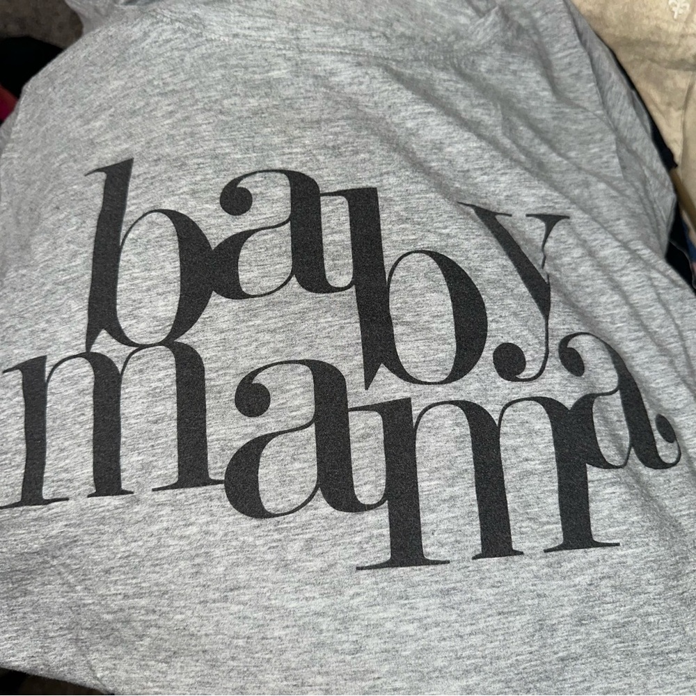 Liz Longe Maternity Gray Graphic Tee Baby Mama Size Large - Picture 5 of 6